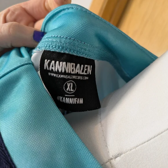 Blue Heart Embroidered Men's Shirt - Picture 11 of 12